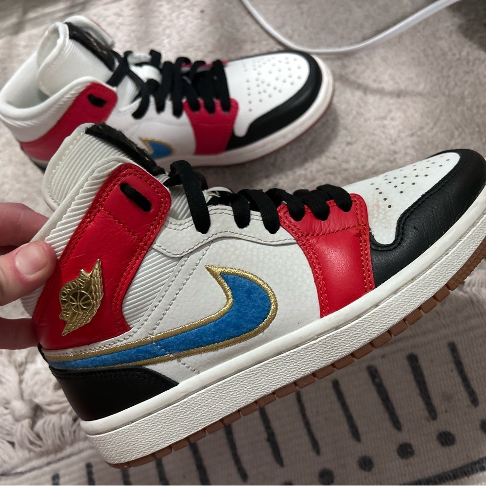 Nike Air Jordan 1 Mid SE Sneakers “Let(Her)Man” DC1426-100 Women Sz 6 - Picture 3 of 10